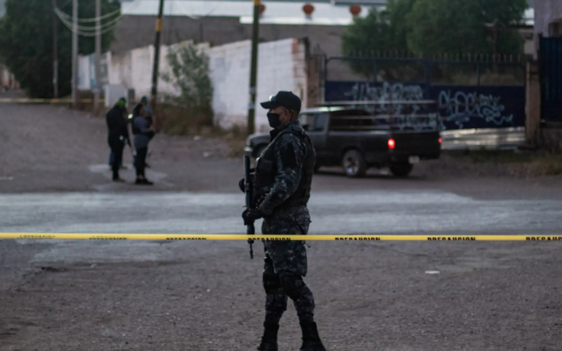 Elementos policiacos resguardando zona de intervención